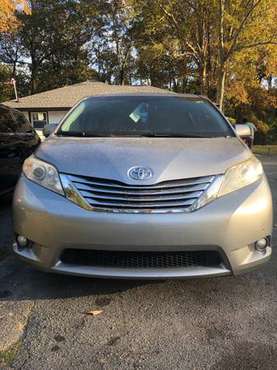 2011 Toyota Sienna - cars & trucks - by owner - vehicle automotive... for sale in Snellville, GA