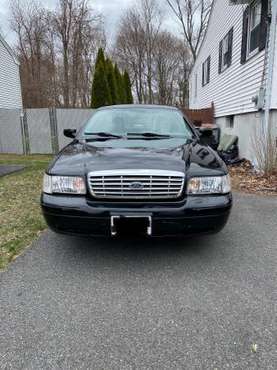 2011 Ford Crown Victoria LX for sale in Saugus, MA