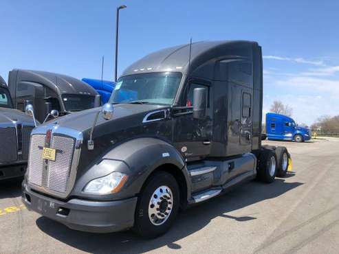 2015 Kenworth T680,Only 405K,Clean for sale in Chicago heights, IL