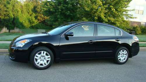 2009 Nissan Altima With only 25k miles ( original milage ) for sale in Bentonville, OK