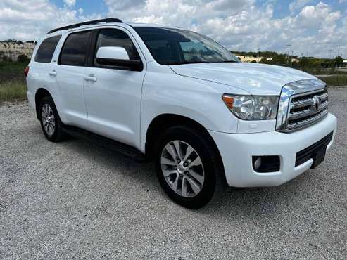 2014 Toyota Sequoia sr5 - - by dealer - vehicle for sale in San Antonio, TX