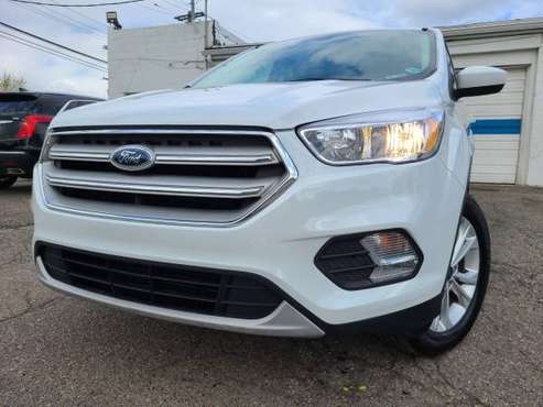 2019 Ford Escape SE 4WD - - by dealer - vehicle for sale in redford, MI