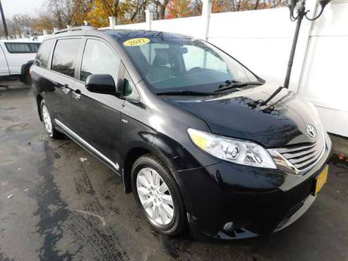 2017 TOYOTA SIENNA XLE AWD~3RD. ROW~WEATHER-READY~ATTN. FAMILIES! -... for sale in Barre, VT