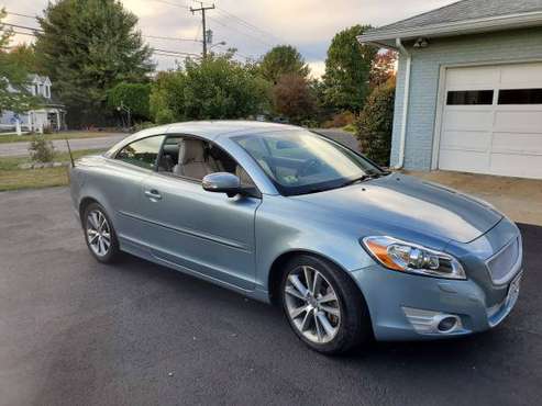 2012 Volvo c70 for sale in Ludlow , MA