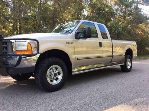 1999 Ford F350 Lariat 4x4 only 57,000 actual miles V-10 Gas Motor for sale in Austin, TX