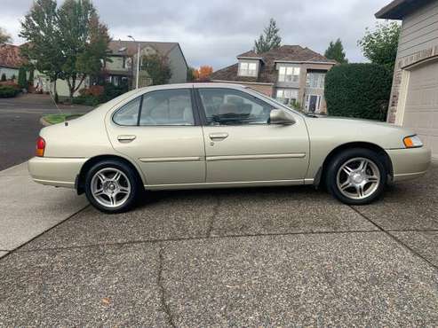 1998 Nissan Altima runs and drives great for sale in Portland, OR