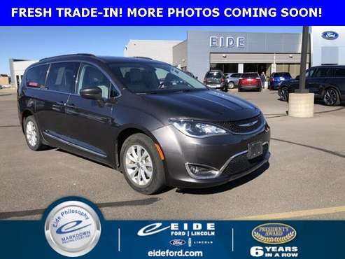 2017 Chrysler Pacifica Touring L FWD for sale in Bismarck, ND
