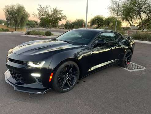 2018 Chevy Camaro 2 SS coupe stick shift for sale in Phoenix, AZ
