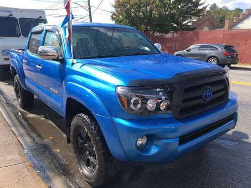 2007 TOYOTA TACOMA V6 - cars & trucks - by dealer - vehicle... for sale in Yonkers, NY