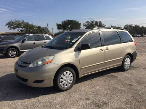 2008 Toyota Sienna - cars & trucks - by owner - vehicle automotive... for sale in Houston, TX
