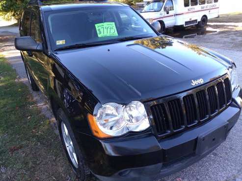 2010 JEEP GRAND CHEROKEE LORADO EXTRA CLEAN NO RUST - cars & trucks... for sale in Coventry, RI