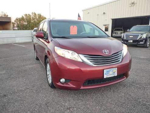 2013 TOYOTA SIENNA XLE 8 PASSENGER - - by dealer for sale in Saint Paul, MN