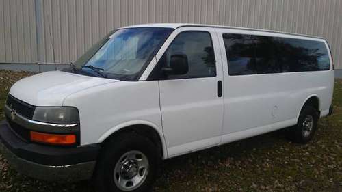 2008 chevy express cargo van G3500 for sale in McHenry, IL