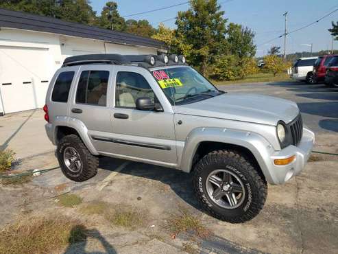 2004 JEEP LIBERTY LIMITED 4X4 - cars & trucks - by dealer - vehicle... for sale in Cullman, AL