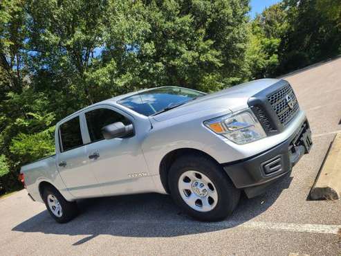 2017 Nissan Titan Crew Cab 2wd - cars & trucks - by owner - vehicle... for sale in Cordova, TN