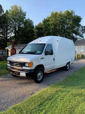 2006 Ford E350 Super Duty Cutaway Van for sale in WEBSTER, NY