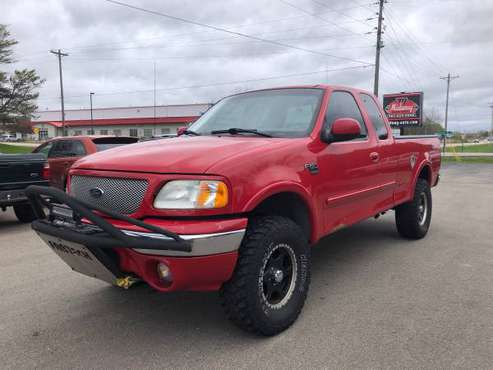 LIFTED 2000 FORD F 150 4X4 PICKUP for sale in Rochester, MN