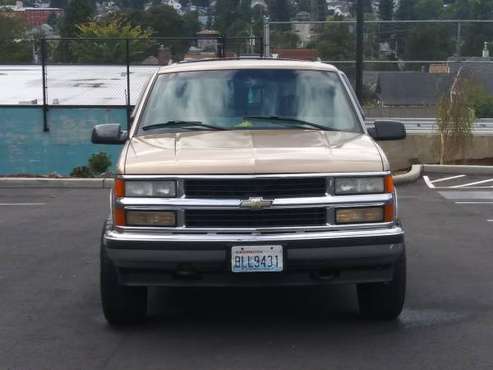 🇺🇸 99 Chevy tahoe 4x4 .. Runs&looks beautiful .. Great 4 family .. for sale in Bremerton, WA