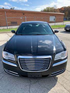 Chrysler 300 Sedan - cars & trucks - by owner - vehicle automotive... for sale in milwaukee, WI