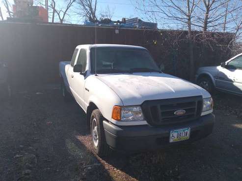 2004 Ford Ranger - cars & trucks - by owner - vehicle automotive sale for sale in Cedar Rapids, IA