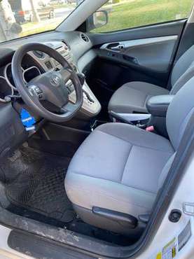 Toyota Matrix 2011 - cars & trucks - by owner - vehicle automotive... for sale in south gate, CA