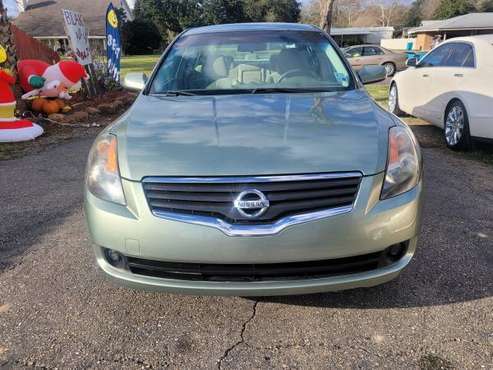 Nissan altima 2007 with Bluetooth and navigation for sale in North Providence, MA