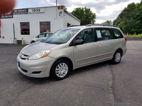 2008 Toyota Sienna LE FWD 8-Passenger Seating for sale in South St. Paul, MN