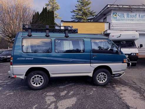 1996 Mitsubishi Star Wagon Active World Edition for sale in Seattle, WA