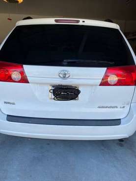 2008 Toyota Sienna LE single owner, no smoking or pets and clean for sale in Seffner, FL