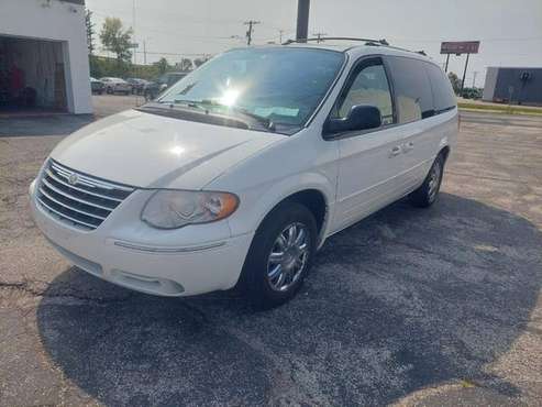2006 Chrysler Town & Country Limited - - by dealer for sale in Appleton, WI
