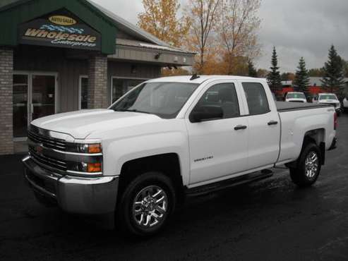 2015 chevrolet 2500hd double cab standard box 4x4 gas V8 4wd for sale in Forest Lake, MN