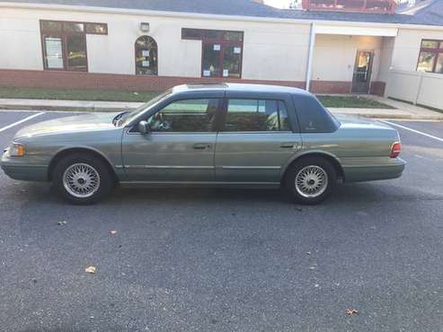 1994 Lincoln Cosmopolitan - cars & trucks - by owner - vehicle... for sale in Fairfax, District Of Columbia