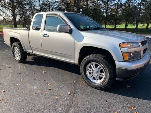 2011 Chevrolet Colorado LT 4x4 Super Clean - cars & trucks - by... for sale in Wilmington, PA