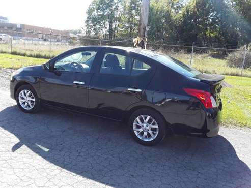 Absolutely Beautiful Nissan Versa for sale in Youngstown, OH