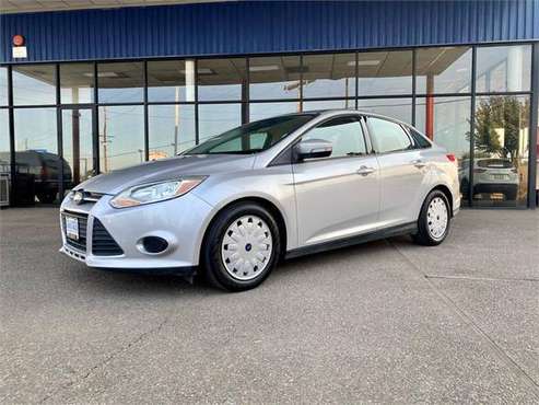 2014 Ford Focus SE Sedan FLEX FUEL 2.0 I4 - cars & trucks - by... for sale in Albany, OR