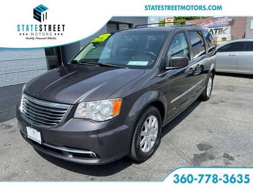 2015 Chrysler Town and Country Touring 2C4RC1BG2FR519466 - cars & for sale in Bellingham, WA