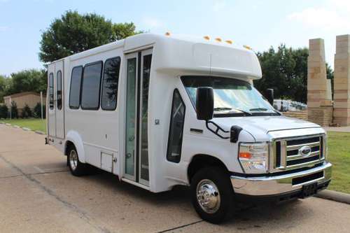 2012 Ford E350 13 Passenger Elkhart Coach Shuttle Bus /Wheelchair Lift for sale in irving, TX
