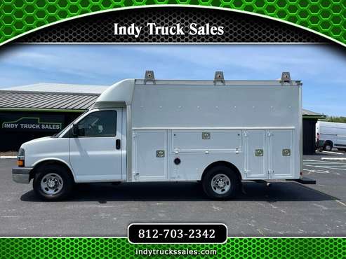 2017 Chevrolet Express Chassis 3500 139 Cutaway RWD for sale in Edinburgh, IN