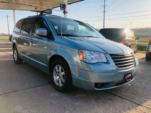 2008 Chrysler Town And Country! - - by dealer for sale in Bellevue, NE