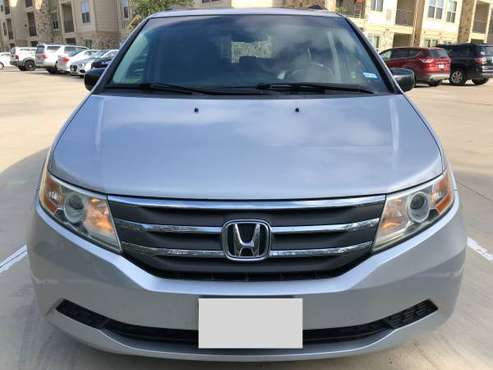2012 Honda Odyssey EX-L Mini Van Auto Clean title For sale by owner... for sale in College Station , TX