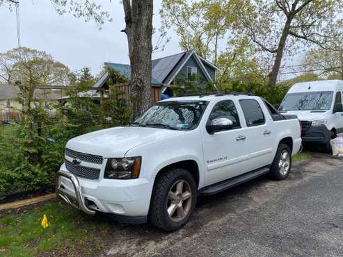 2007 Chevrolet Avalanche LTZ for sale in RIVERHEAD, NY
