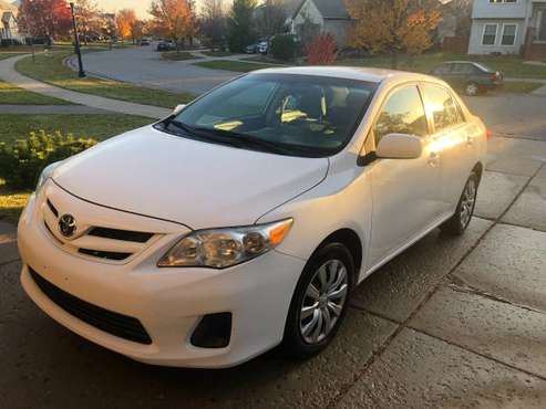 TOYOTA COROLLA 2012 LE - cars & trucks - by owner - vehicle... for sale in Ypsilanti, MI