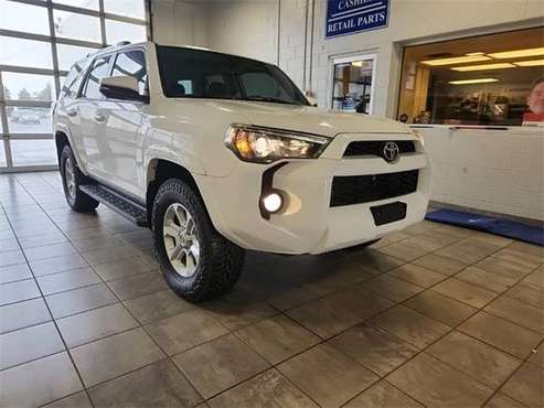 2014 Toyota 4Runner SR5 - SUV - - by dealer - vehicle for sale in Waterford, MI