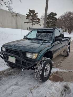 1996 Toyota Tacoma SR5 4x4 for sale in Minneapolis, MN