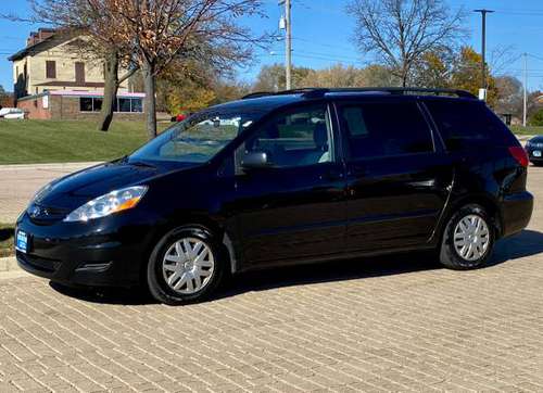 2009 Toyota Sienna LE FWD 7 Passenger - cars & trucks - by dealer -... for sale in Aurora, IL