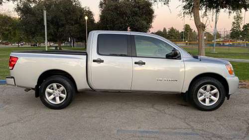 2014 Nissan Titan ***LIKE NEW, Low Miles**** for sale in Lakewood, CA