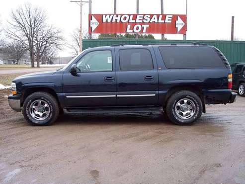 2004 CHEVY SUBURBAN LT 4X4 LOADED RUNS/DRIVES GREAT - cars & trucks... for sale in Little Falls, MN