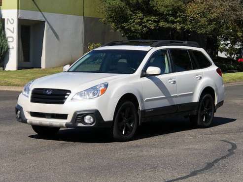 2013 SUBARU OUBACK LIMITED CLEAN CARFAX JUST SERVICED!! for sale in Portland, WA