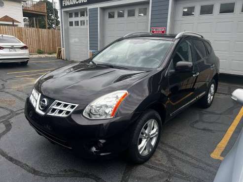 2013 NISSAN ROGUE SV - - by dealer - vehicle for sale in milwaukee, WI
