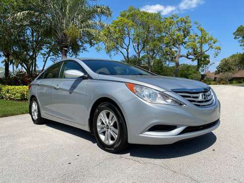 2011 hyundai sonata, one owner no accident, brand new motor! very for sale in SAINT PETERSBURG, FL